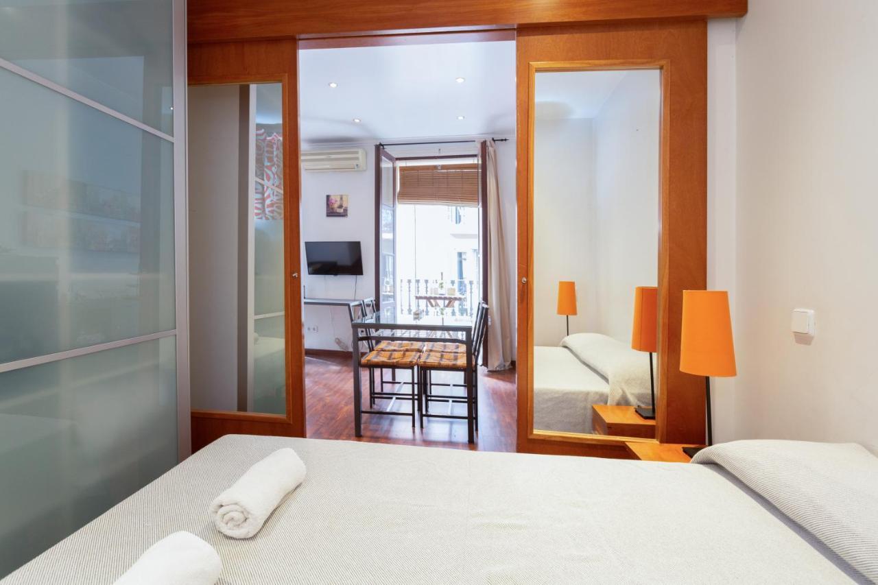 Aparteasy - Turo Park With Lovely Balcony Barcelona Eksteriør billede