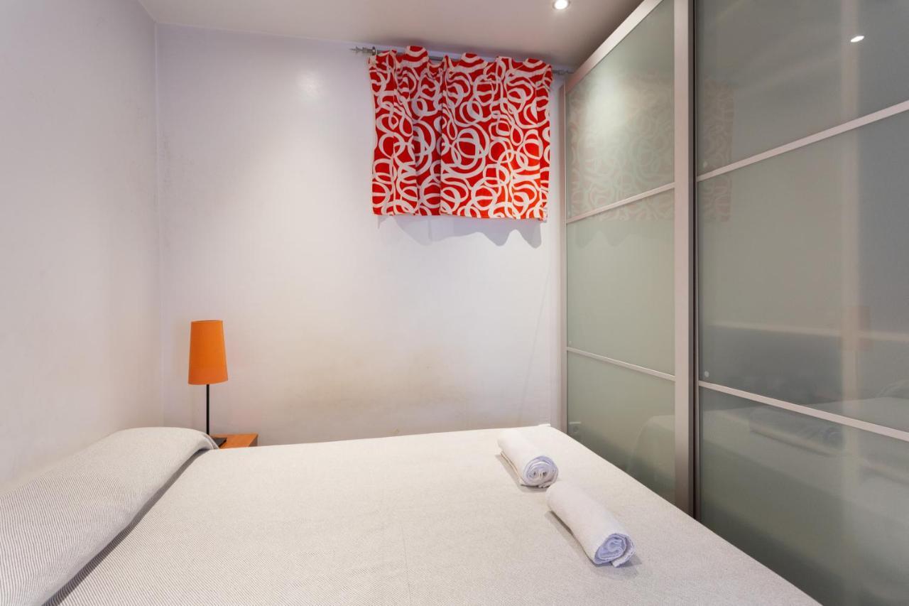 Aparteasy - Turo Park With Lovely Balcony Barcelona Eksteriør billede