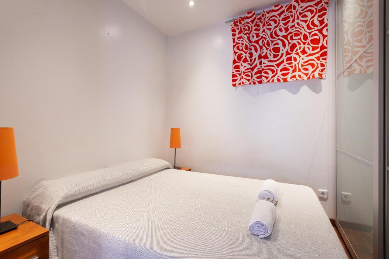 Aparteasy - Turo Park With Lovely Balcony Barcelona Eksteriør billede